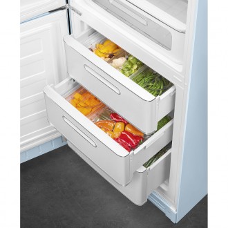 Холодильник Smeg FAB32LPB6